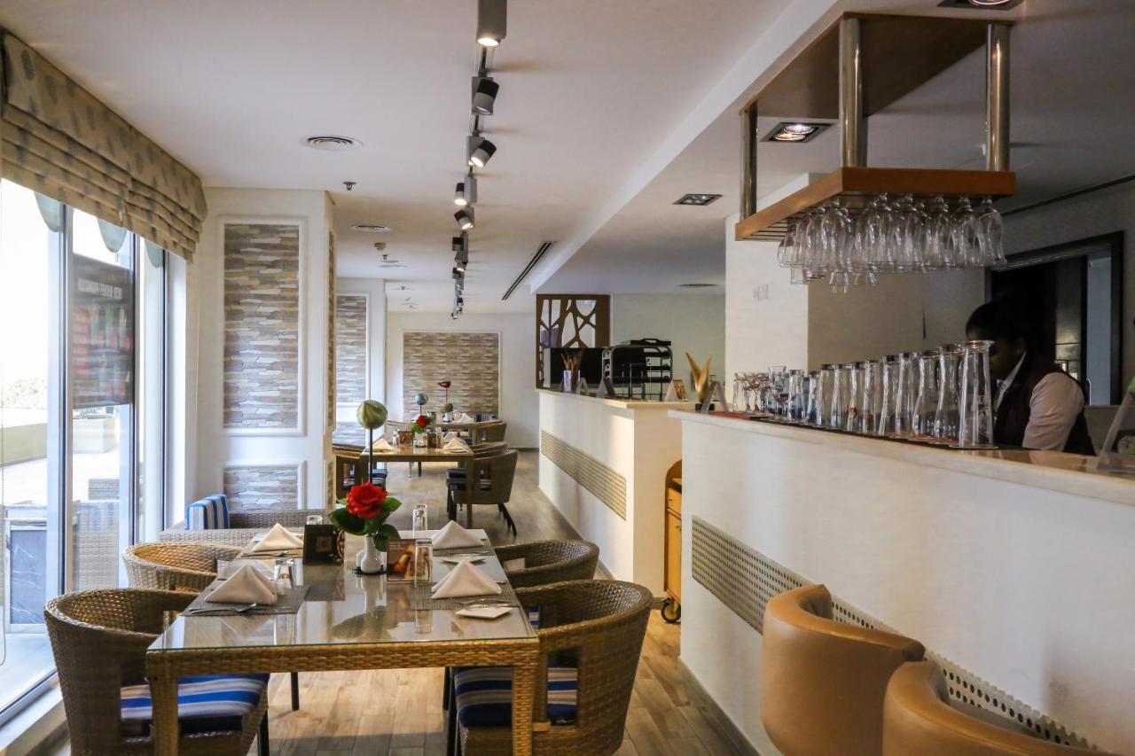 Gulf Suites Hotel Amwaj Al-Manamah Bagian luar foto