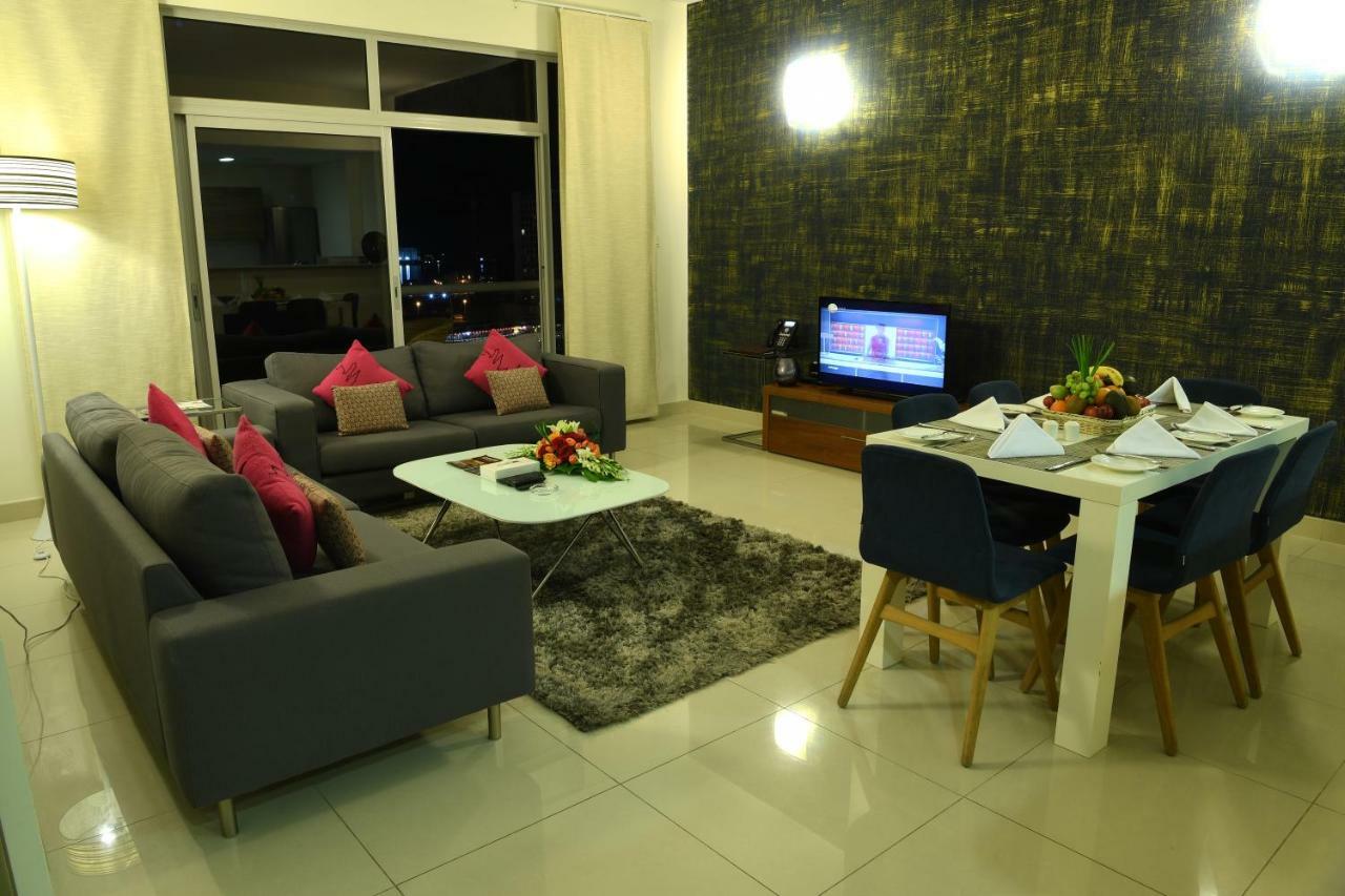 Gulf Suites Hotel Amwaj Al-Manamah Bagian luar foto