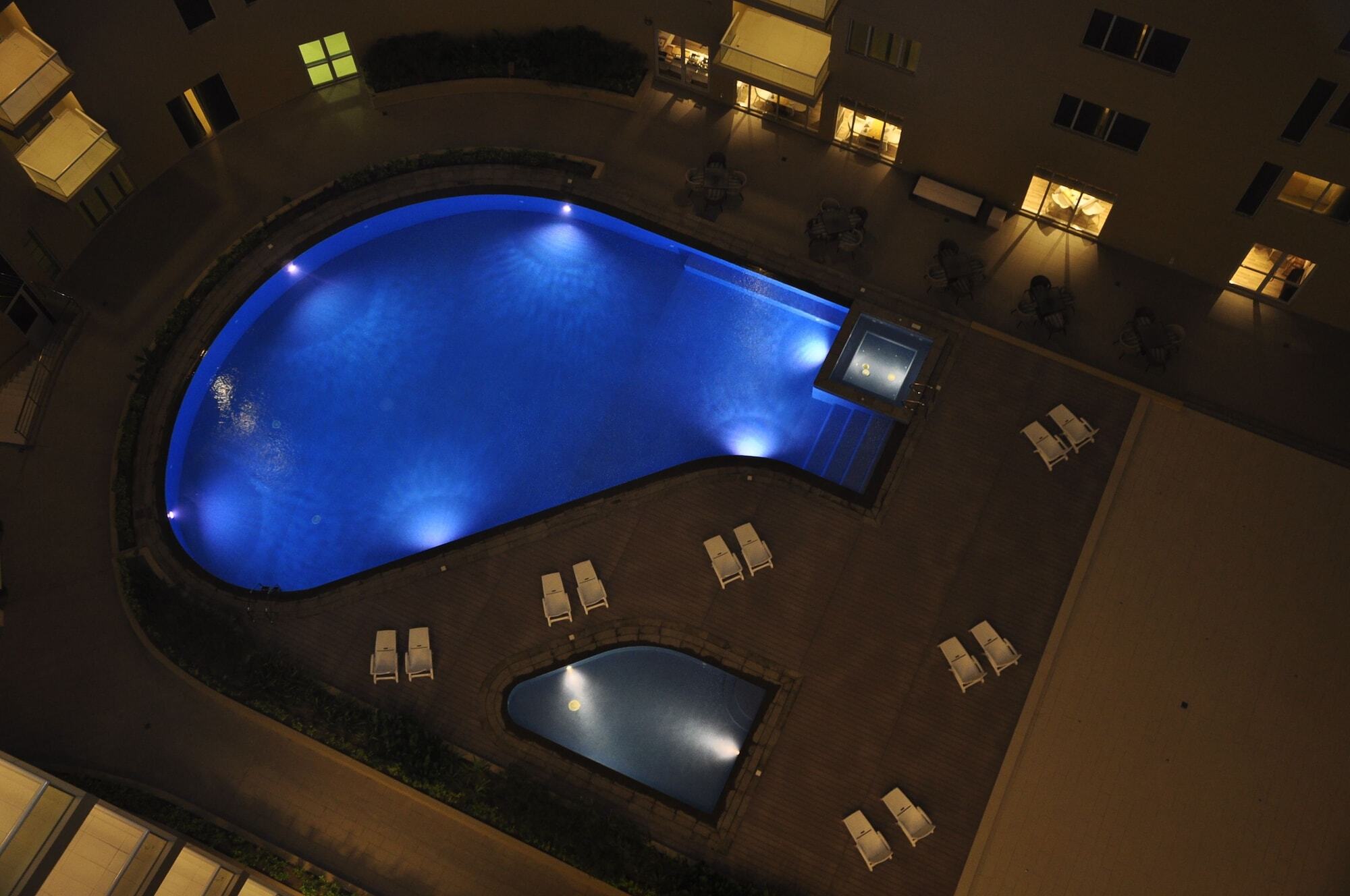 Gulf Suites Hotel Amwaj Al-Manamah Bagian luar foto