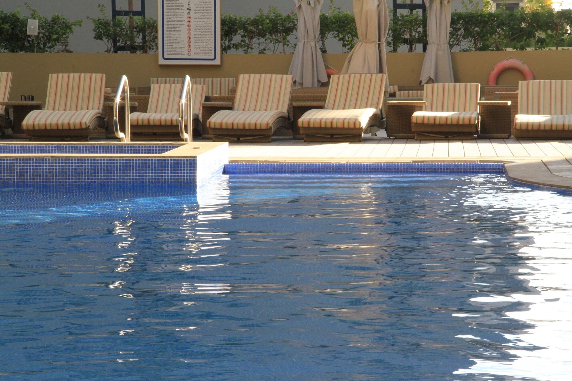 Gulf Suites Hotel Amwaj Al-Manamah Bagian luar foto